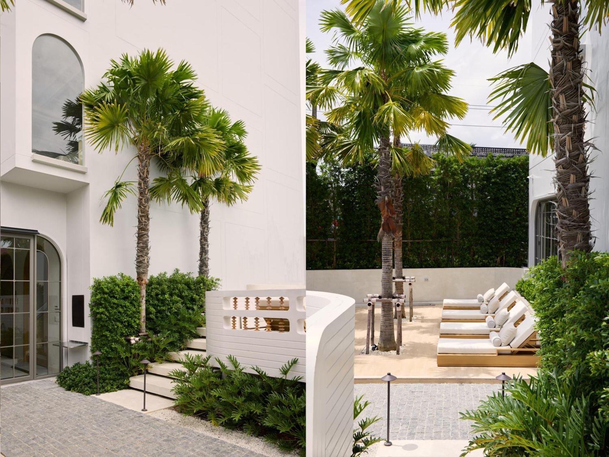 Arco Phuket Town Hotel Exterior photo